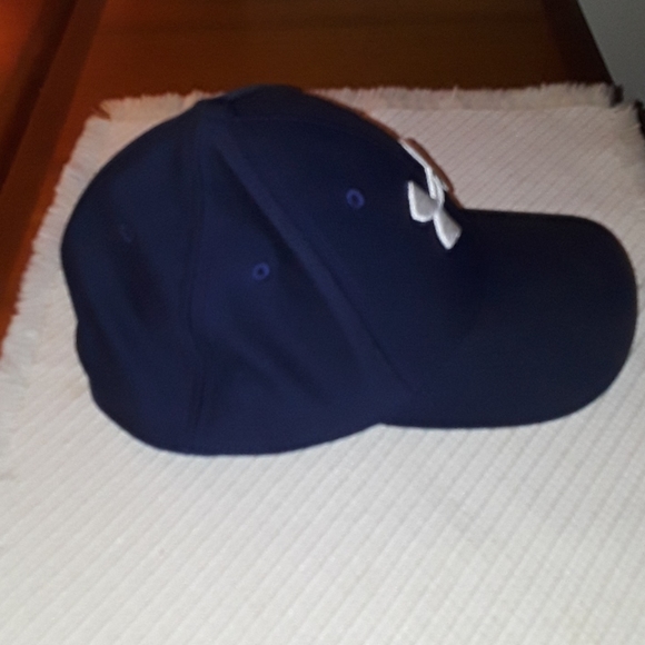 UNDER ARMOUR BASEBALL CAP M/L - Picture 5 of 7